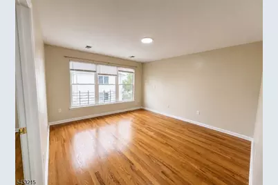 911 Flora St, Elizabeth, NJ 07201 - Photo 8