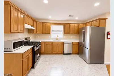 911 Flora St, Elizabeth, NJ 07201 - Photo 4