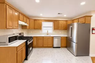 911 Flora St, Elizabeth, NJ 07201 - Photo 4