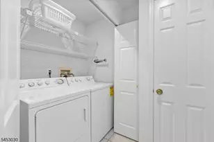 239 Westervelt Ln, Mahwah, NJ 07430 - Photo 22