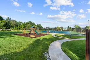 239 Westervelt Ln, Mahwah, NJ 07430 - Photo 46