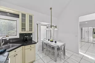 239 Westervelt Ln, Mahwah, NJ 07430 - Photo 10