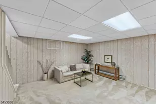 239 Westervelt Ln, Mahwah, NJ 07430 - Photo 36