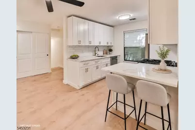 813 Spruce Hills Dr, Glen Gardner, NJ 08826 - Photo 2