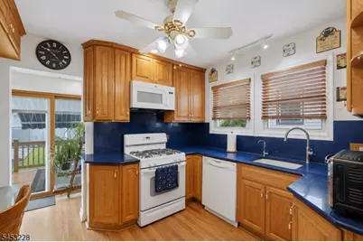 162 Maple Street, West Orange Township, NJ 07052 - Photo 12