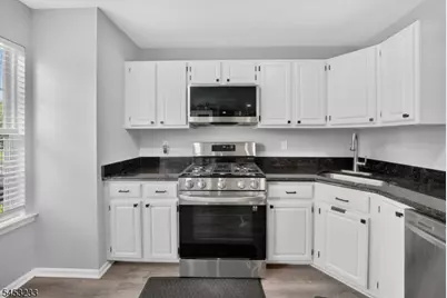 19 Mindy Dr, Franklin Township, NJ 08873 - Photo 8