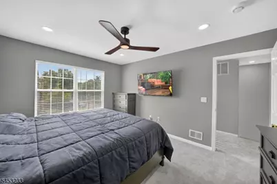 19 Mindy Dr, Franklin Township, NJ 08873 - Photo 16