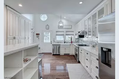 10 Marion Rd, Verona Twp., NJ 07044 - Photo 10
