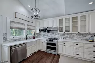 10 Marion Rd, Verona Twp., NJ 07044 - Photo 12