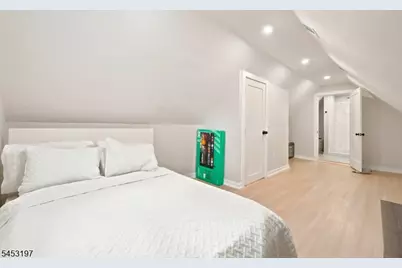 511 Roosevelt St, Roselle Park, NJ 07204 - Photo 16