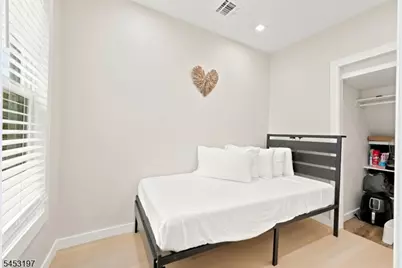 511 Roosevelt St, Roselle Park, NJ 07204 - Photo 12