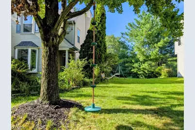 72 Harvard Cir, Montgomery Township, NJ 08540 - Photo 2