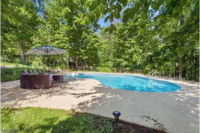 1120 N Washington Ave, Green Brook Township, NJ 08812 - Photo 2
