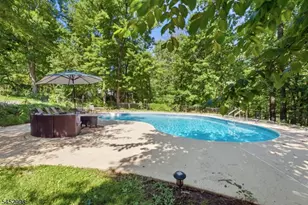 1120 N Washington Ave, Green Brook Township, NJ 08812 - Photo 2