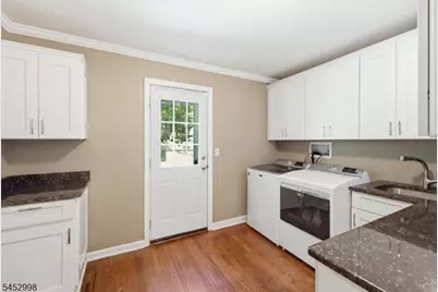 1120 N Washington Ave, Green Brook Township, NJ 08812 - Photo 10