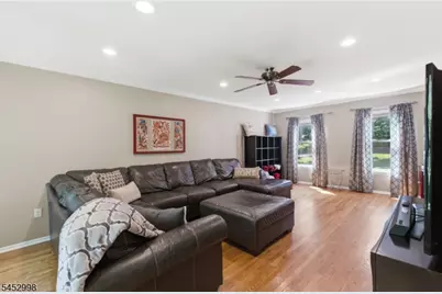 1120 N Washington Ave, Green Brook Township, NJ 08812 - Photo 16