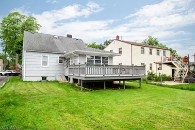 110 Amherst Ave, Woodbridge Township, NJ 07067 - Photo 4