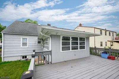 110 Amherst Ave, Woodbridge Township, NJ 07067 - Photo 6