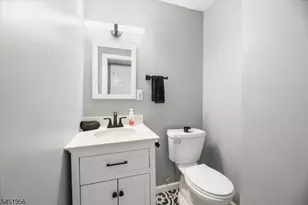 42 Wells Ct, Bloomfield, NJ 07003 - Photo 14