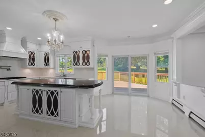 12 Byron Ct, Parsippany, NJ 07054 - Photo 4