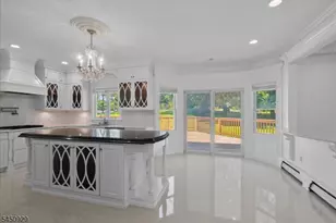12 Byron Ct, Parsippany, NJ 07054 - Photo 4