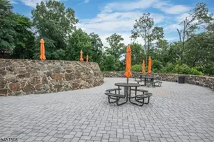 4 B-C Foxwood Dr, Morris Plains, NJ 07950 - Photo 22