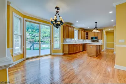 7 Bonnieview Ln, Montville Township, NJ 07082 - Photo 10