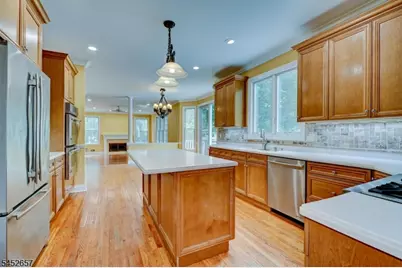 7 Bonnieview Ln, Montville Township, NJ 07082 - Photo 8