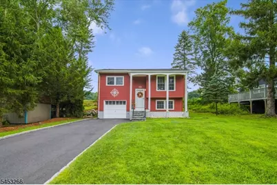 35 Lorettacong Dr, Jefferson Township, NJ 07849 - Photo 1