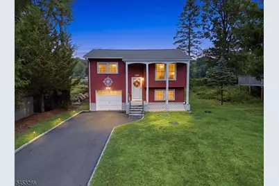 35 Lorettacong Dr, Jefferson Township, NJ 07849 - Photo 2