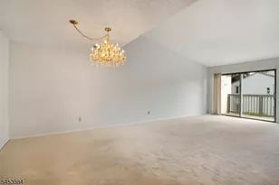 252 Drake Ln, Roxbury Township, NJ 07852 - Photo 4