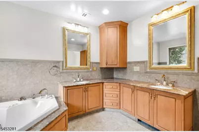 312 Naughright Rd, Washington Township, NJ 07853 - Photo 24