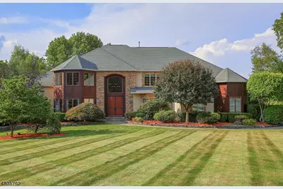 31 Primrose Ln, Bernards Township, NJ 07920 - Photo 2
