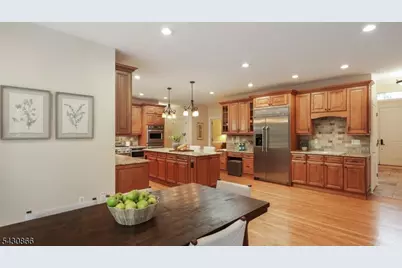 31 Primrose Ln, Bernards Township, NJ 07920 - Photo 10