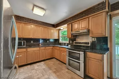 16 Essex Rd, Wantage, NJ 07461 - Photo 8
