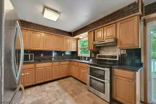 16 Essex Rd, Wantage, NJ 07461 - Photo 8