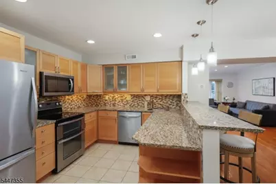 16 Yarmouth Ct, Scotch Plains Township, NJ 07076 - Photo 18