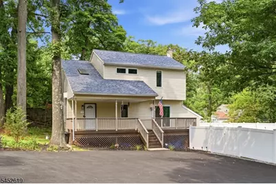 19 Northwestern Way, Hopatcong, NJ 07843 - Photo 2