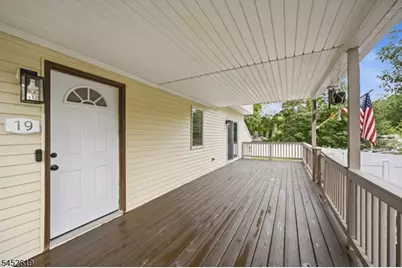 19 Northwestern Way, Hopatcong, NJ 07843 - Photo 4
