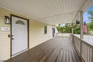 19 Northwestern Way, Hopatcong, NJ 07843 - Photo 4