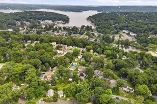19 Northwestern Way, Hopatcong, NJ 07843 - Photo 28