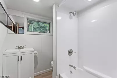 101 W Shore Dr, Hampton Township, NJ 07860 - Photo 14