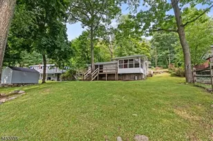 101 W Shore Dr, Hampton Township, NJ 07860 - Photo 20