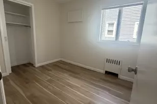 271 Travers Pl, Lyndhurst Township, NJ 07071 - Photo 10