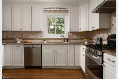 11 Claremont Ave, Livingston, NJ 07039 - Photo 12