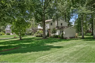 9 Burlington Rd, Livingston, NJ 07039 - Photo 2