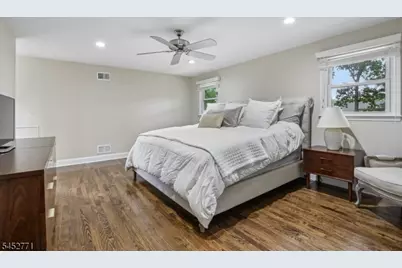 9 Burlington Rd, Livingston, NJ 07039 - Photo 18
