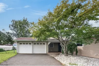 32 Lebed Dr, Franklin Township, NJ 08873 - Photo 20