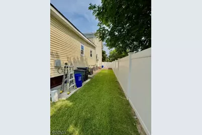 22 E High St, Bound Brook, NJ 08805 - Photo 18