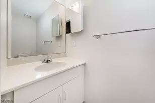 15 Starling Way, Berkeley Heights Township, NJ 07922 - Photo 12